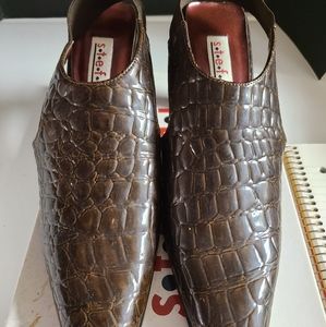 Stefani Shoes 2 inch heel 8.5 M